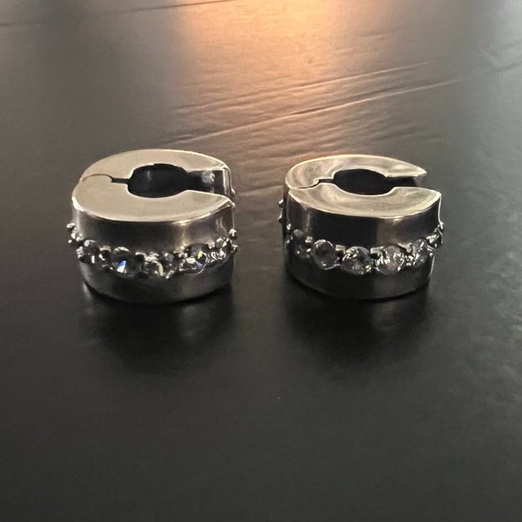 Pandora Moment - Clear Sparkling Row Clip Charm (2 available) - Picture 1 of 2